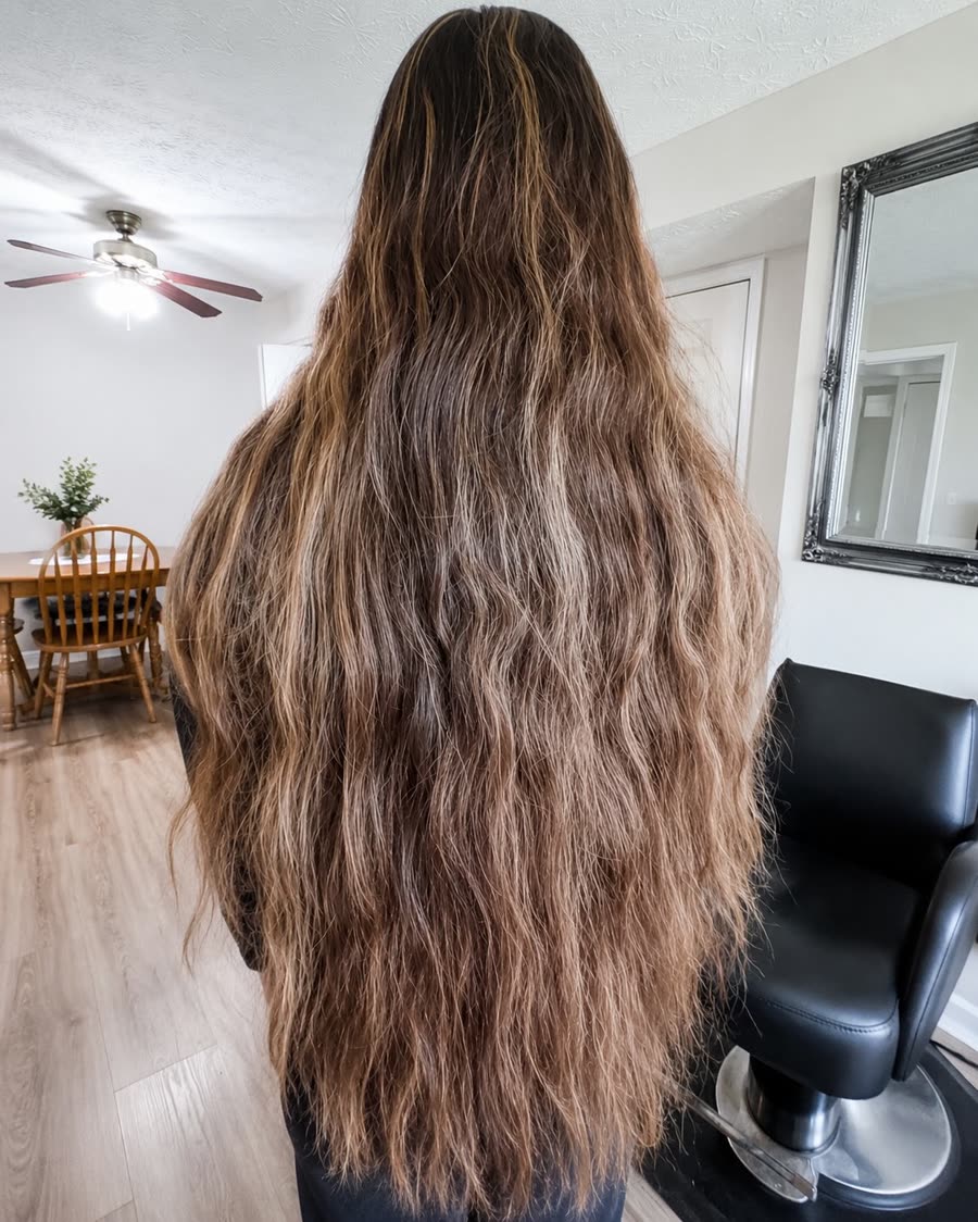 Antes: cabello muy largo, seco y abierto en las puntas.
